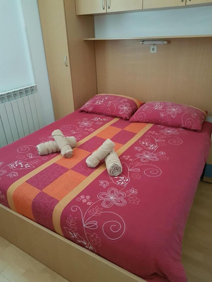 Apartments & Rooms Villa Adamovic ウマグ エクステリア 写真