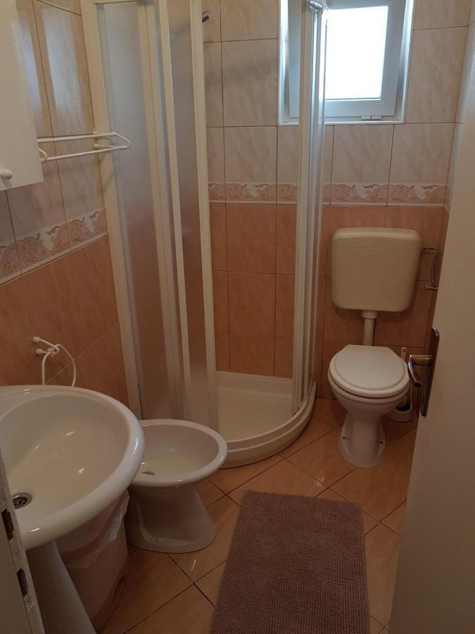 Apartments & Rooms Villa Adamovic ウマグ エクステリア 写真