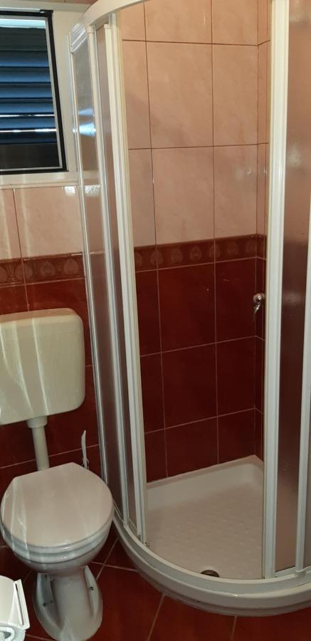 Apartments & Rooms Villa Adamovic ウマグ エクステリア 写真